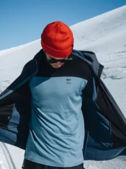 Mons Royale Merino Yotei Base Layer Top -Snowboard Deals Store MerinoYoteiBaseLayerTop 3